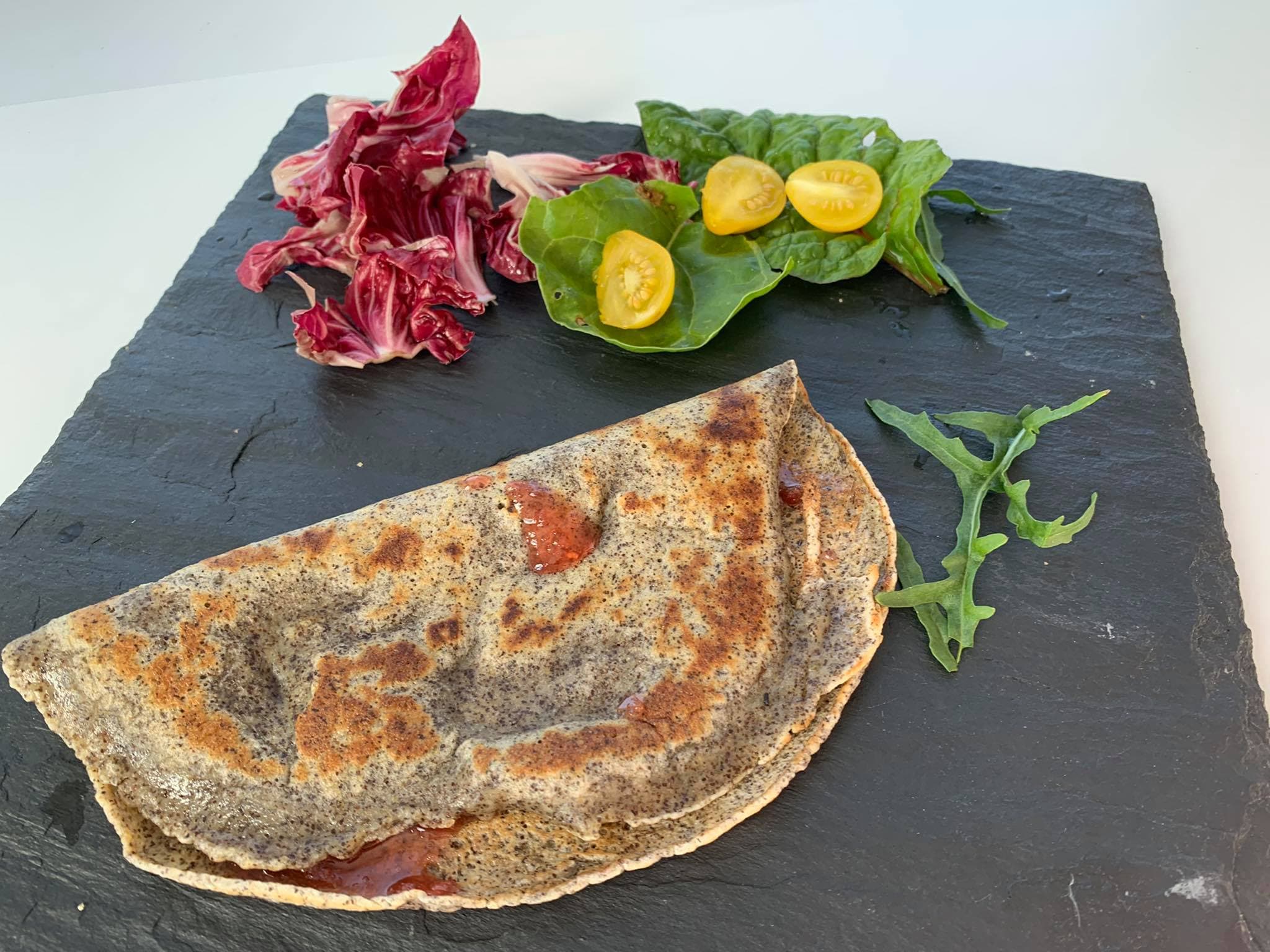 naleśnik przygotowany z użyciem kołacza konopnego